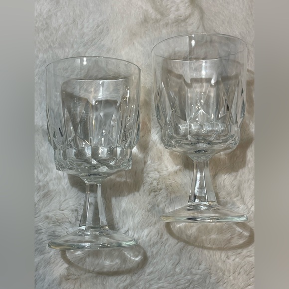 2~ Vintage Arcoroc of France Artic wine/water goblet - Picture 5 of 5